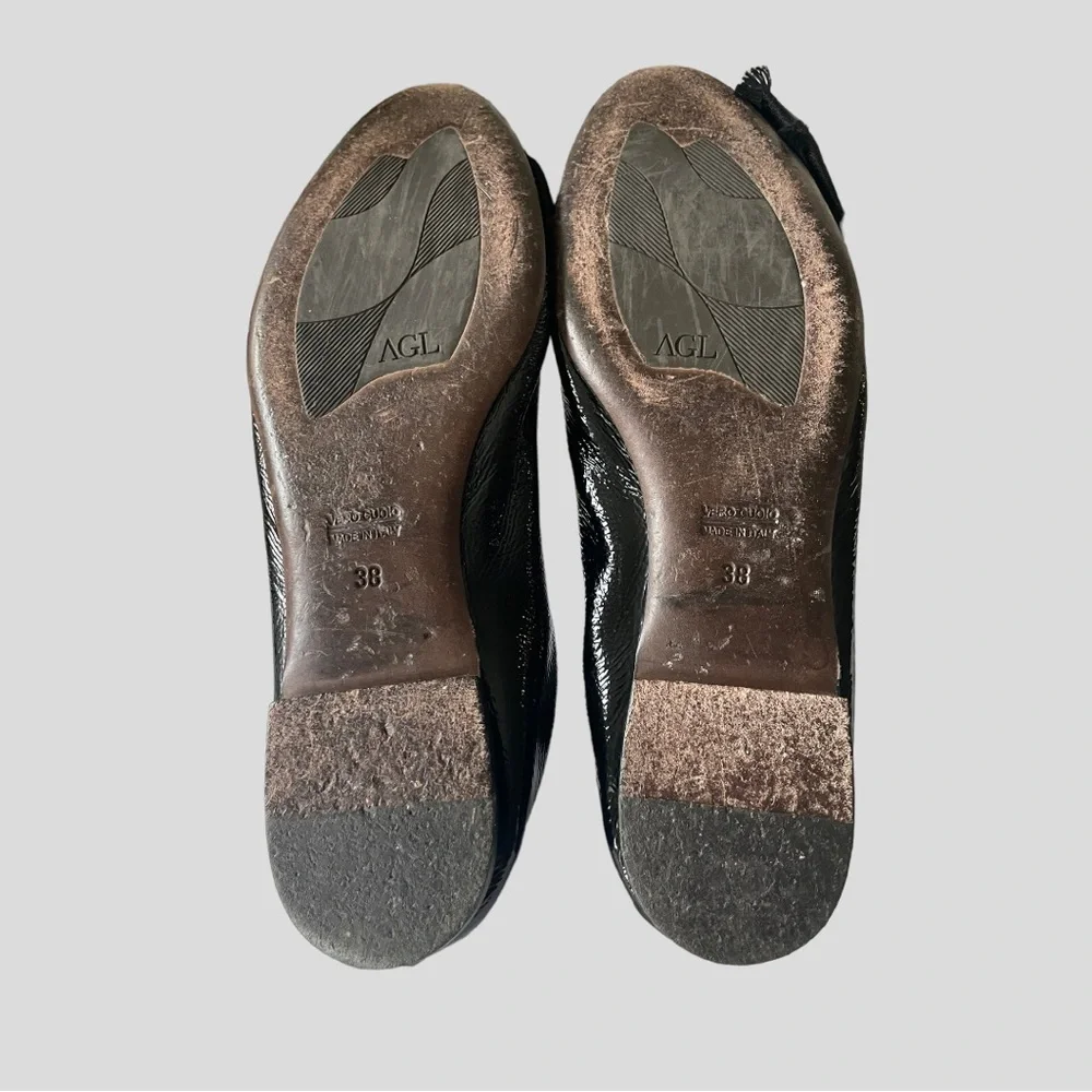 AGL ATTILIO GIUSTI LEOMBRUNI SATIN BOW PATENT LEATHER BALLET FLATS 38